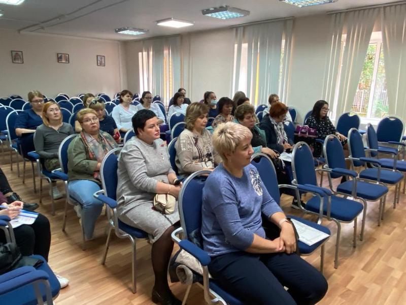 Регистраторы совершенствуют навыки коммуникации с пациентами