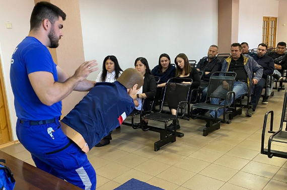 В Лянторе успешно прошёл полугодовой курс обучения оказанию первой помощи врачом скорой помощи 