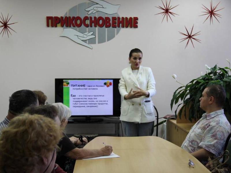 Терапевт рассказала о правилах питания в пожилом возрасте и при ограниченных возможностях здоровья