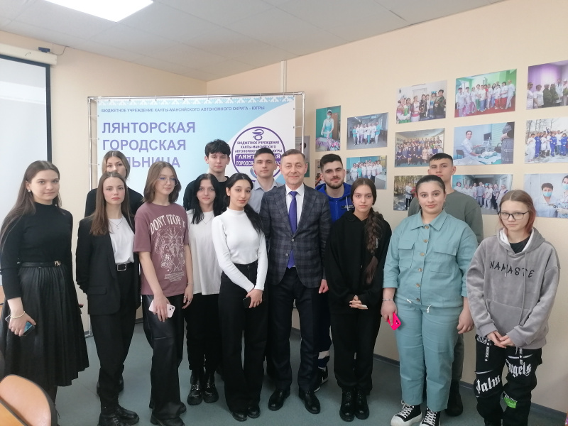 Профориентационная встреча для старшеклассников школ Лянтора 