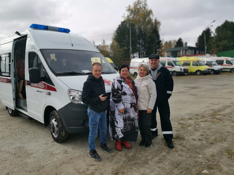 Участковая больница получила новый автомобиль