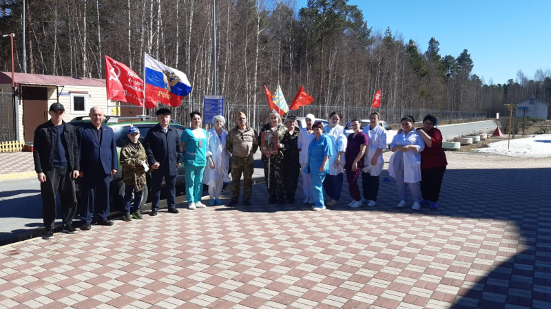 В Сургуте сотрудники противотуберкулезного диспансера присоединились к «Бессмертному автополку»