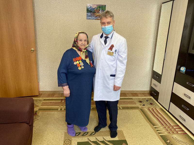 Коллектив БУ «Югорская городская больница» поздравил с Днем Победы 