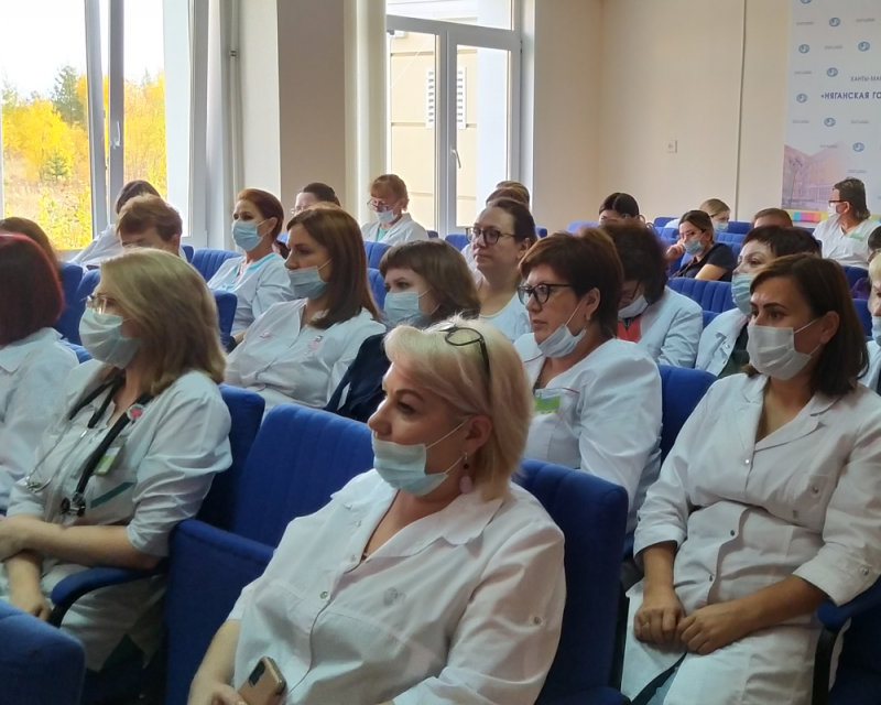 Врачеватели ребенка  отмечают профессиональный праздник