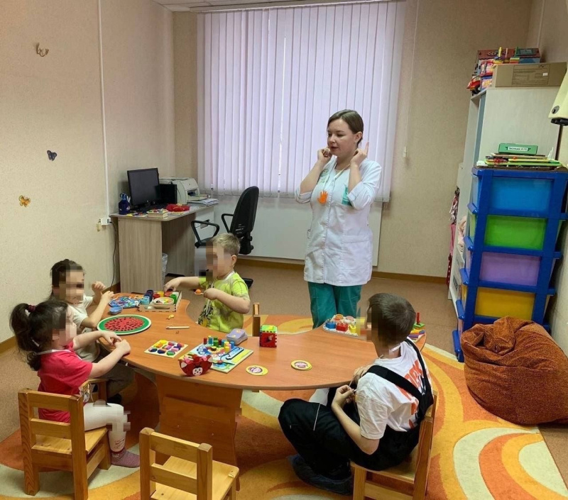 Акция «Детские ладошки V руках Югры»