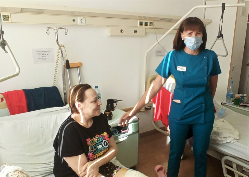 «Встань и иди!»: 5 лет специалисты возвращают радость движения в окружной больнице