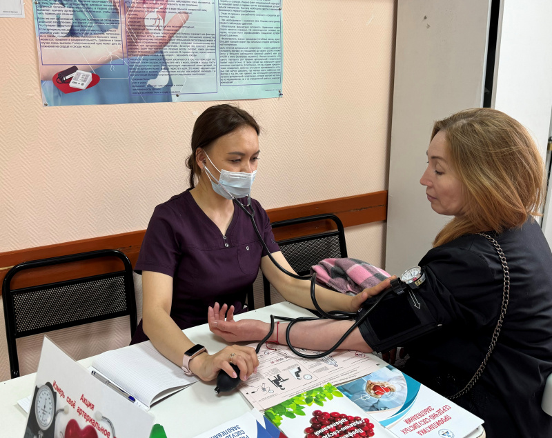 17 мая на базе поликлиники Федоровской городской больницы прошла профилактическая акция «Точно измеряйте своё кровяное давление. Контролируйте его. Живите дольше!» 