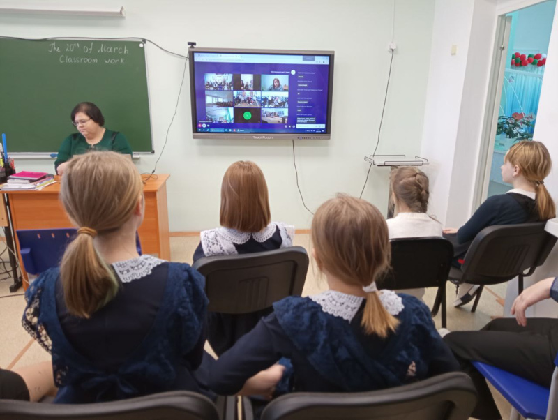 Медицинский психолог провела профилактическую беседу для несовершеннолетних
