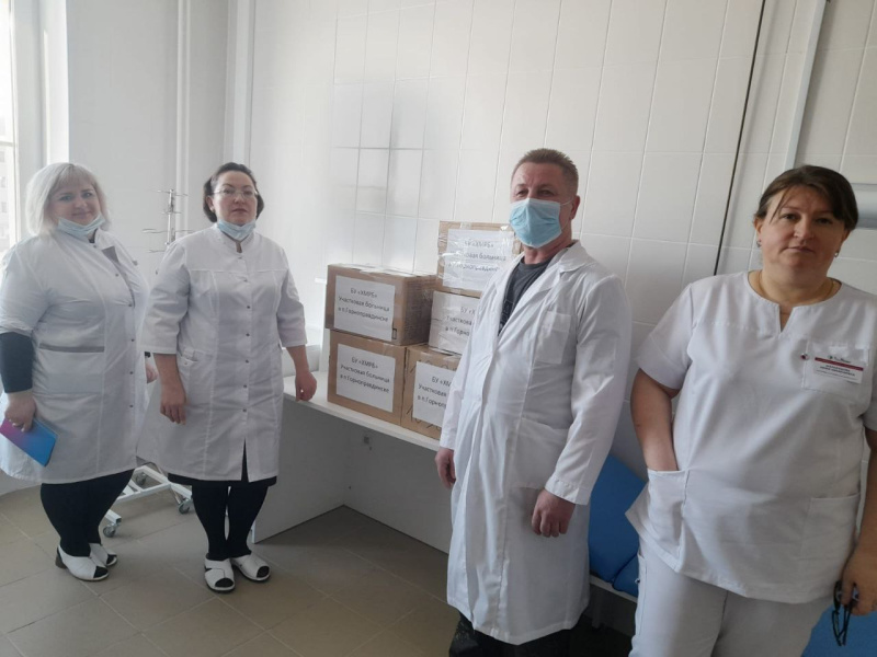 Сотрудники больницы продолжают направлять гуманитарную помощь в зону СВО