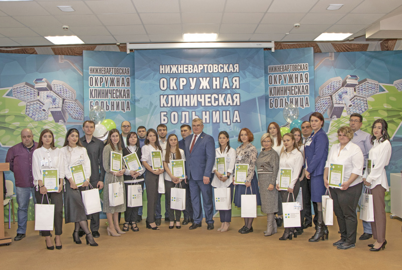 Девятнадцать молодых специалистов приступили к работе в окружной больнице Нижневартовска