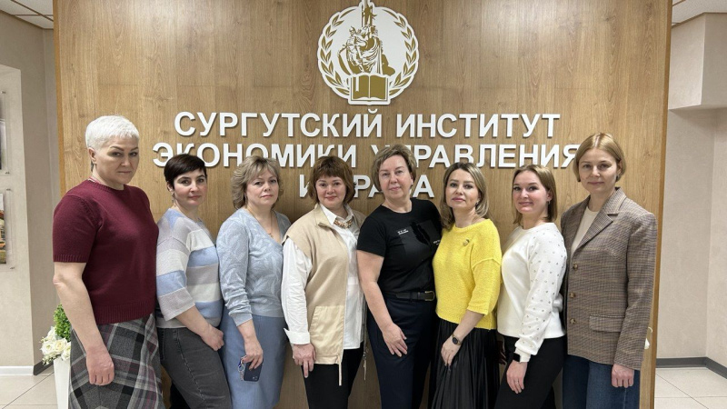 Передаем эстафету новому поколению: медицинские сестры кардиоцентра провели профориентационную встречу со студентами