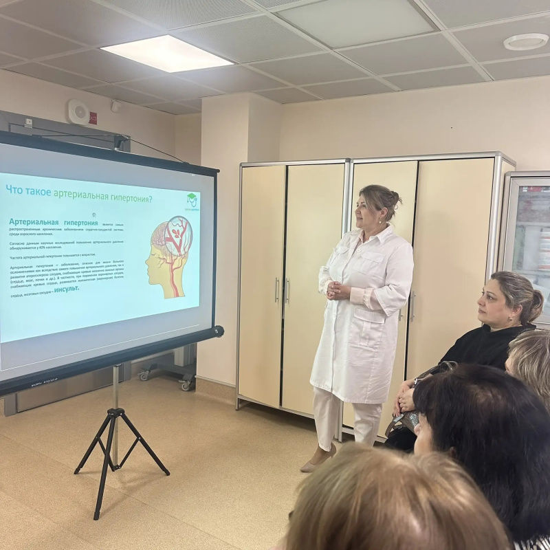 В Когалымской городской больнице стартовала «Школа здоровья» в рамках нацпроекта «Продолжительная и активная жизнь»