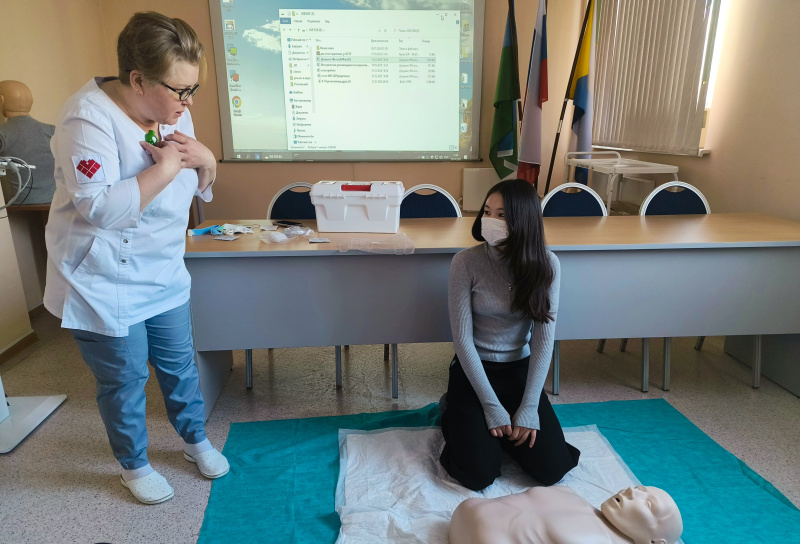 Как научиться оказывать первую помощь - знают в перинатальном центре Нижневартовска