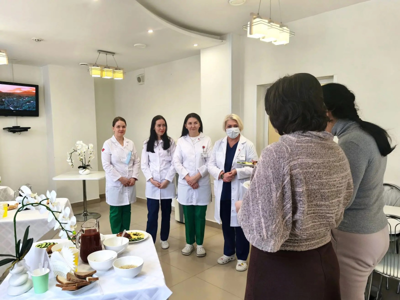 Открытый диалог и дегустация: родственники пациентов оценили качество питания в психоневрологической больнице