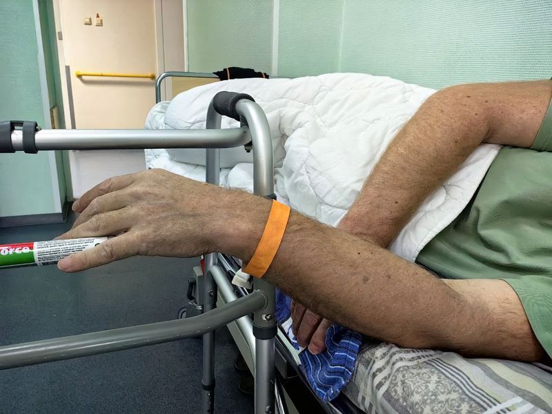 В Сургутской травмбольнице реализуют мероприятия по профилактике падений