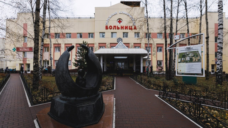 В клинике Ханты-Мансийска лечат вахтовика, на которого напал бешеный волк
