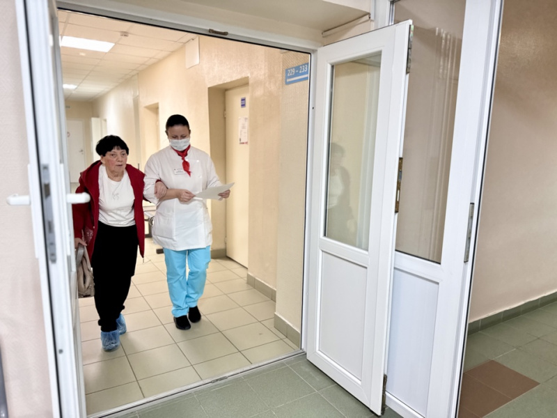 «Нас видят и слышат»: в поликлинике прошла акция для людей с нарушением зрения