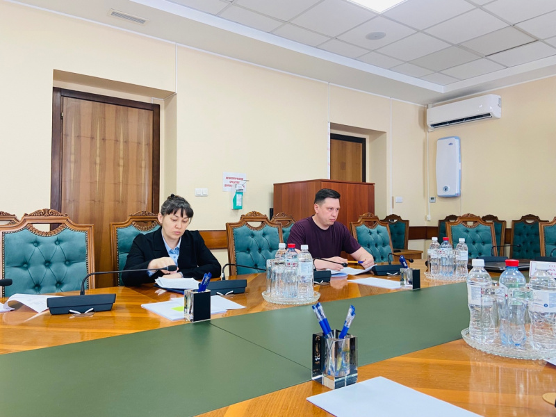 В окружном центре состоялось заседание рабочей группы комиссии по делам несовершеннолетних