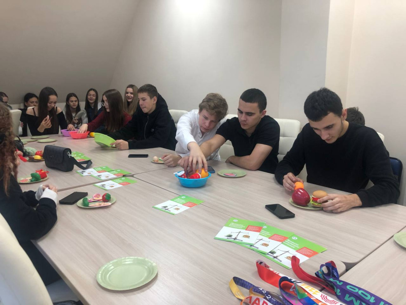 Белки, сложные углеводы, клетчатка и никаких энергетиков 