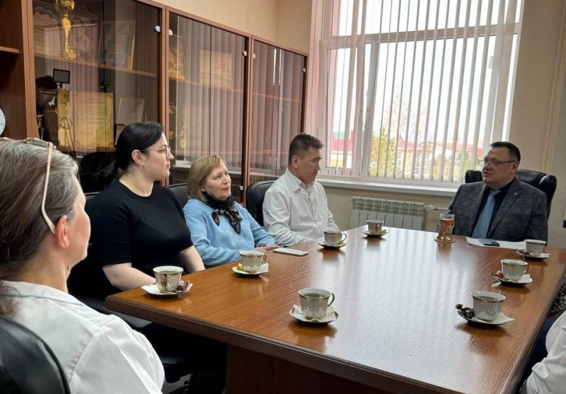 Главный врач провел традиционную встречу с новыми специалистами больницы