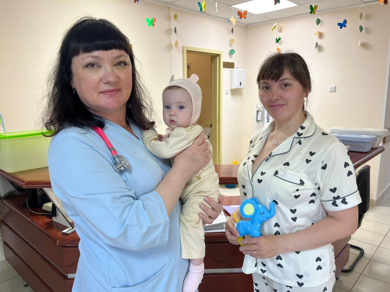 Маленькое сердечко в надежных руках кардиолога детской окружной больницы