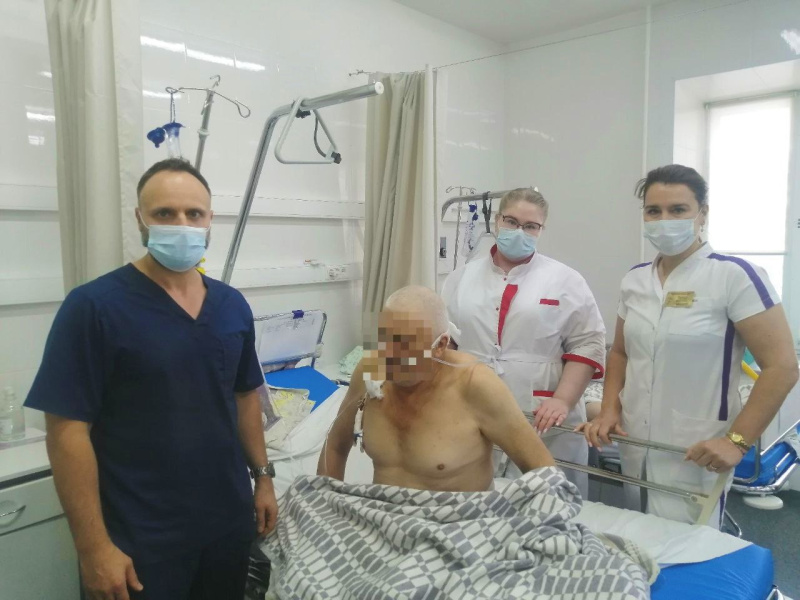 Крайняя мера. Редкую и рискованную операцию на сосудах головного мозга выполнили рентгенохирурги 