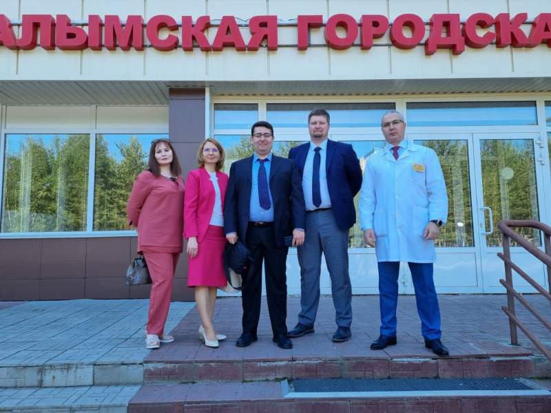 В Когалыме представители нефтяников посетили новый кабинет компьютерной томографии