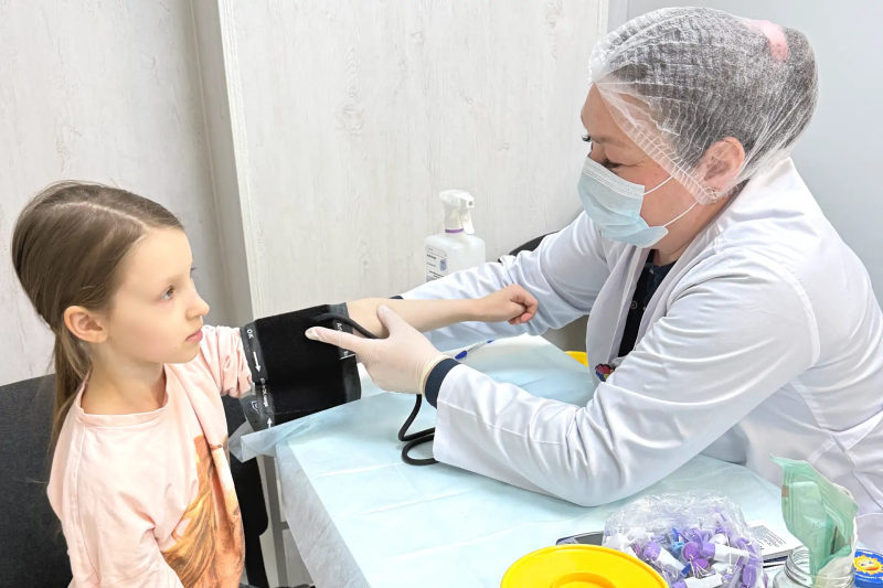 В Нижневартовске прошел масштабный диалог с многодетными семьями Югры "Семья на 5 с плюсом"