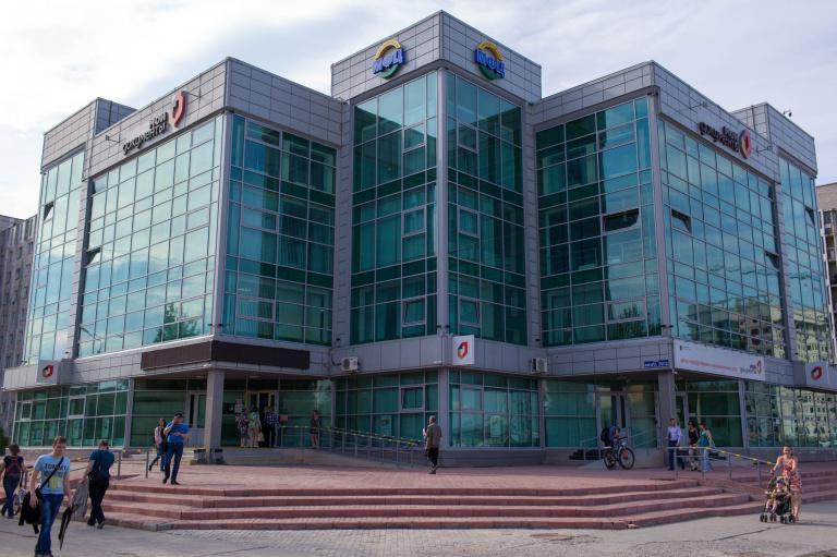 В МФЦ Нижневартовска открылся дополнительный мобильный пункт вакцинации от COVID-19 В МФЦ Нижневартовска открылся дополнительный мобильный пункт вакцинации от COVID-19