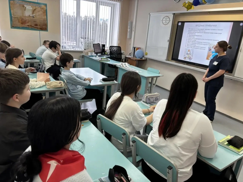 День здоровья. Школьники Сургута учились спасать жизни вместе с медицинским специалистом
