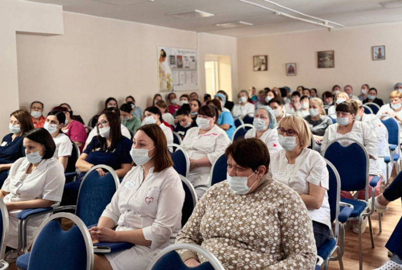 Еще 100 сотрудников прошли школу здоровья по профилактике хронических неинфекционных заболеваний