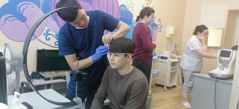 «Профессия офтальмолога: забота о зрении и здоровье глаз» — профориентационное занятие для школьников