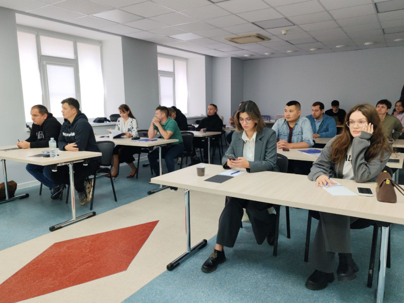 В Ханты-Мансийске стоматологи Югры освоили новые методы дентальной имплантации