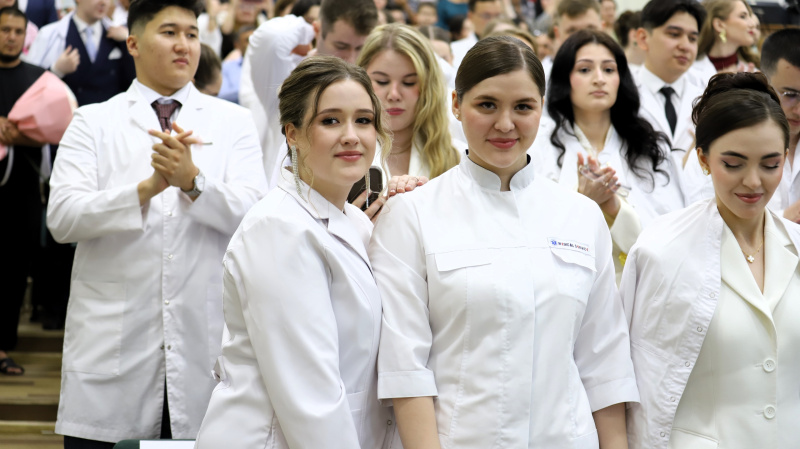 Добро пожаловать в большую медицинскую семью 