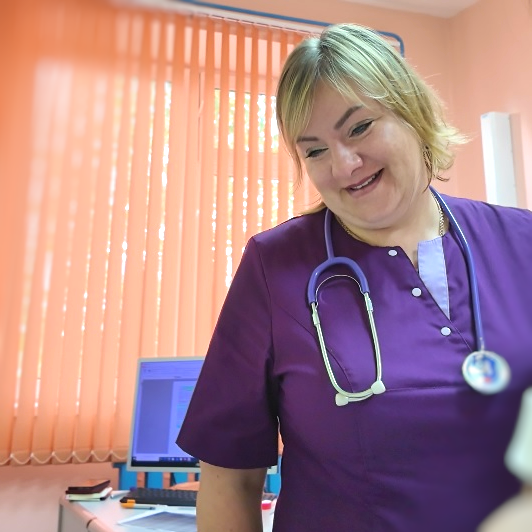 Врач-педиатр Екатерина Каримова приступила к работе в Нижневартовской детской поликлинике