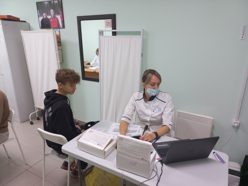 Специалисты физкультурного диспансера провели медосмотр спортсменов в Нягани