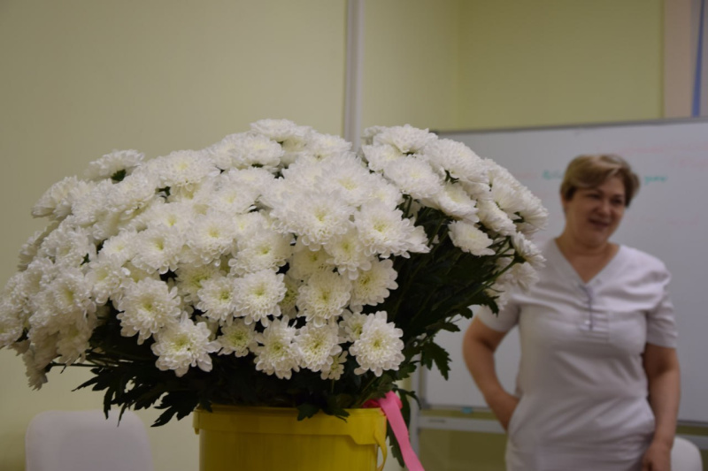 40 сотрудников БУ «Няганская городская поликлиника» поощрены Благодарственными письмами и Почетными грамотами главного врача