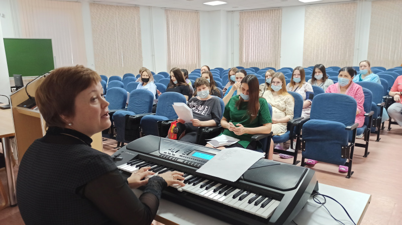 А не спеть ли нам колыбельную, подумали друзья больницы в Нягани