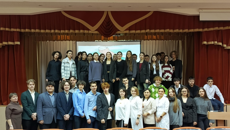 Улыбка важна! Врачи-стоматологи делятся опытом с учениками