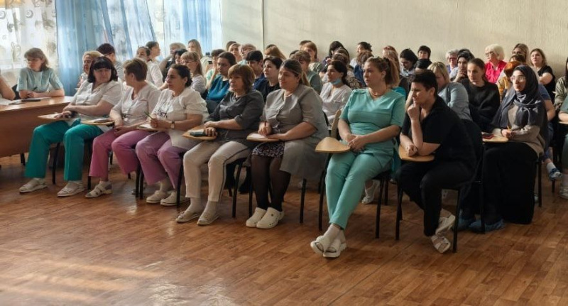 Обучающее занятие с медицинскими работниками прошло в городской больнице 