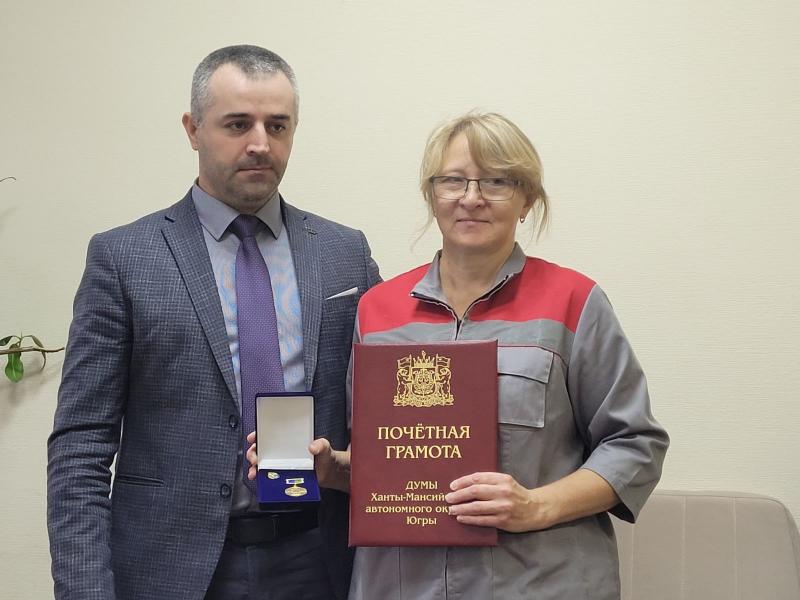 Заслуженную награду получили сотрудники станции скорой медицинской помощи Сургута