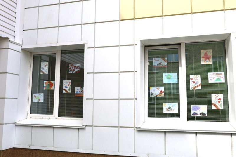 Медицинские работники Советской районной больницы поддержали ежегодную акцию «Окна Победы»