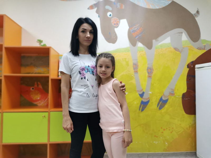 «Впечатлена работой врача – ему удалось не только удалить лишний пальчик, но и скорректировать ширину стопы»