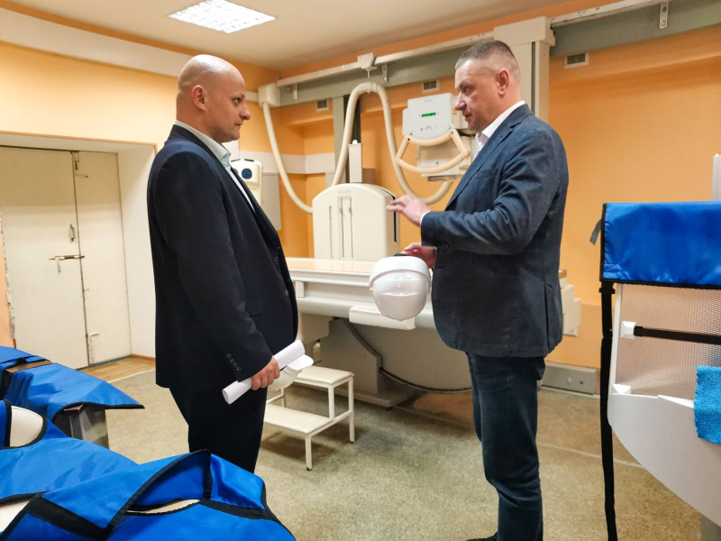 Строительные хлопоты. Урайскую больницу посетил представитель Депздрава Югры 