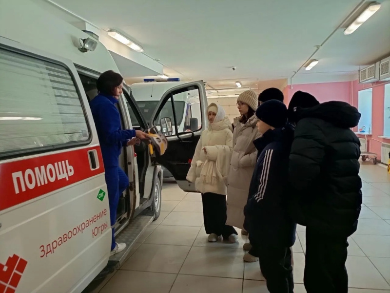 Юные гости на станции скорой помощи посёлка Талинка: знакомство с профессией медицинского спасателя