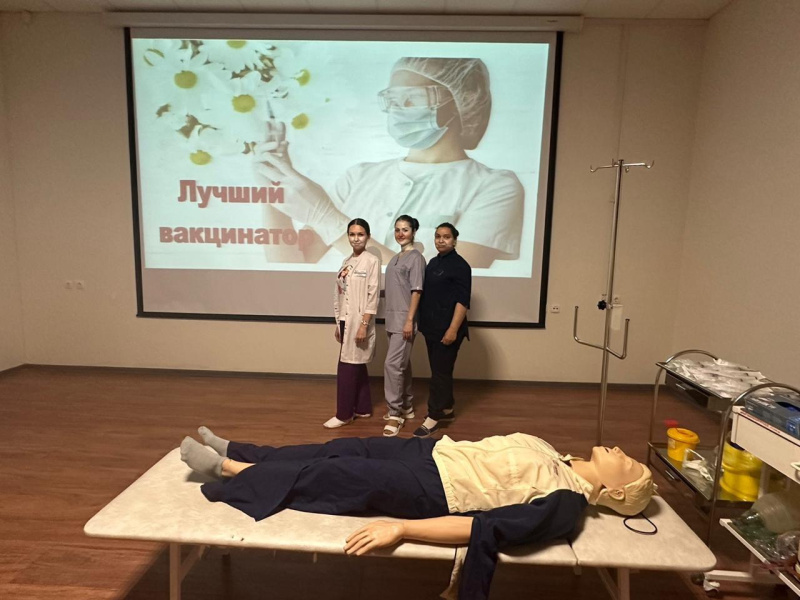 Лучшего вакцинатора выбрали в Пыть-Яхской окружной клинической больнице 