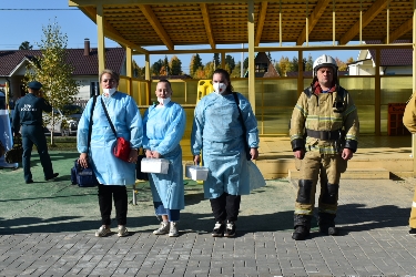Медики Ханты-Мансийской районной больницы на пожарно-тактических учениях