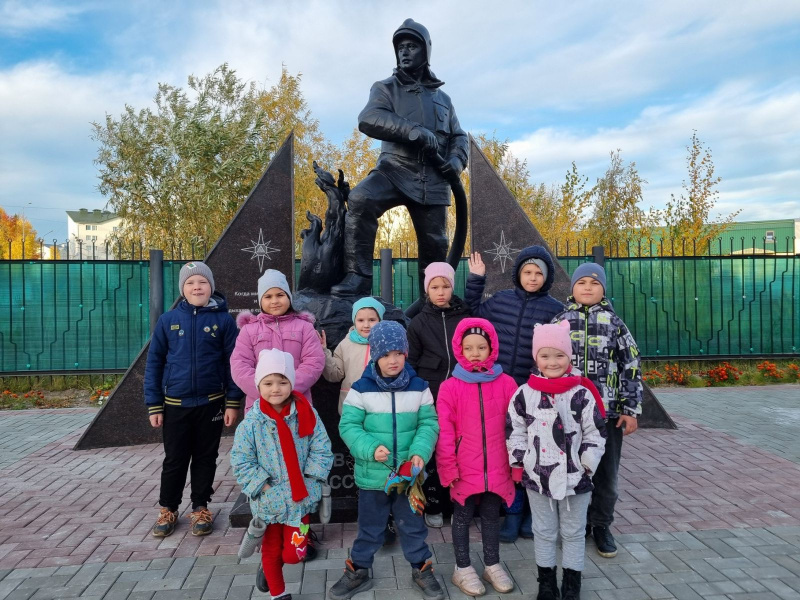 Пациенты детского санатория проводят время с пользой
