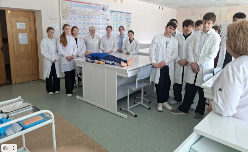 Обучающее занятие по теме «Техника выполнения инъекций» для учащихся медицинского класса школы № 7 города Лянтора
