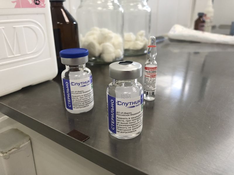 Няганцы маломобильных групп проходят вакцинацию против COVID-19 на дому Няганцы маломобильных групп проходят вакцинацию против COVID-19 на дому